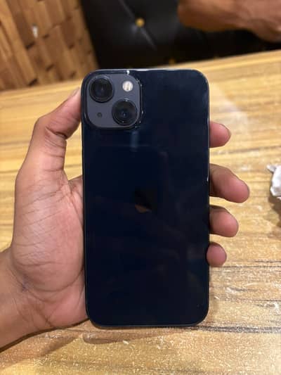 Apple iPhone 13
