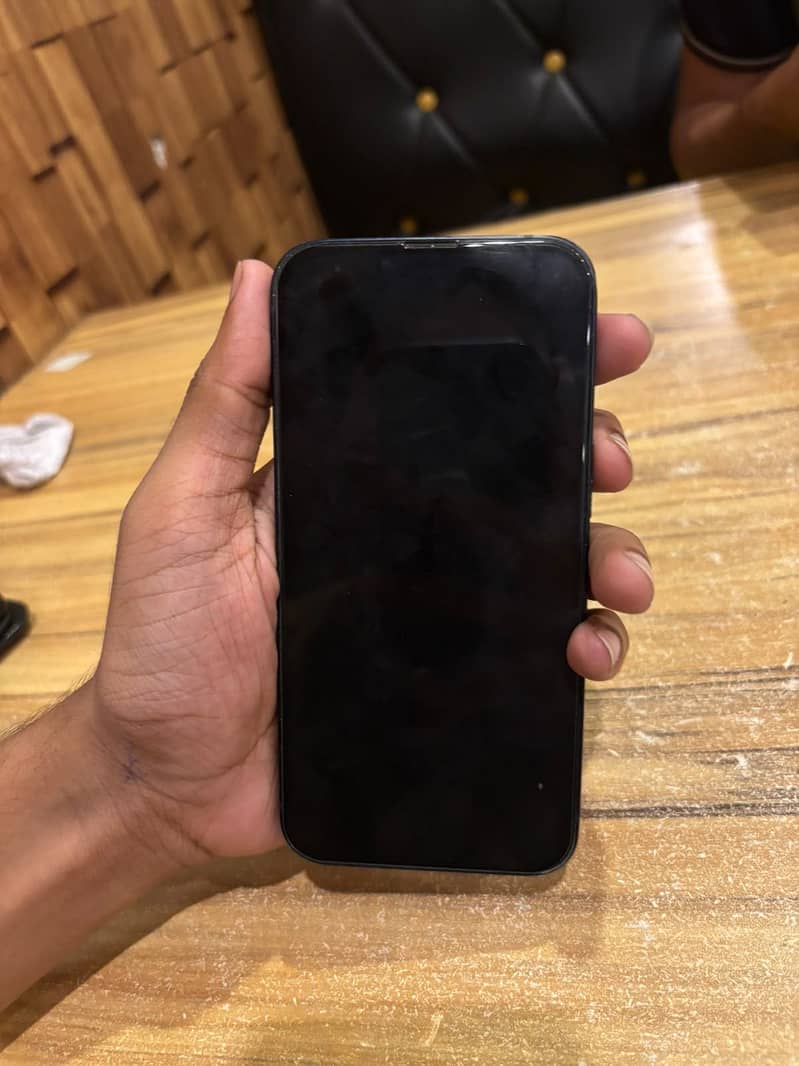 Apple iPhone 13 4