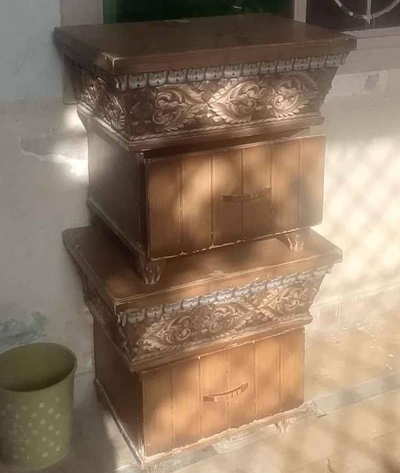 BED & Side Table Full kiNG SiZE 3