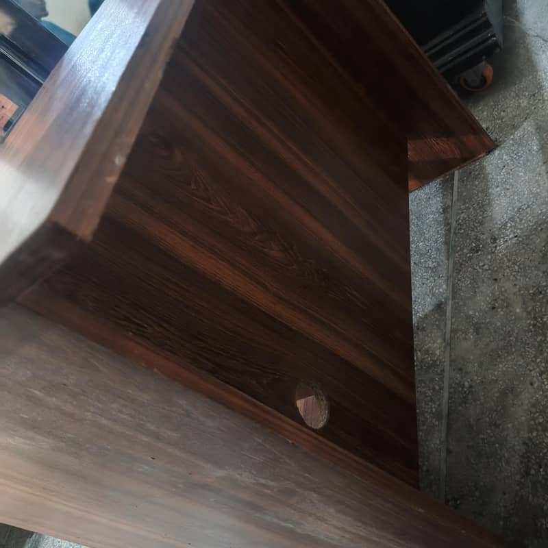 Computer Table 3