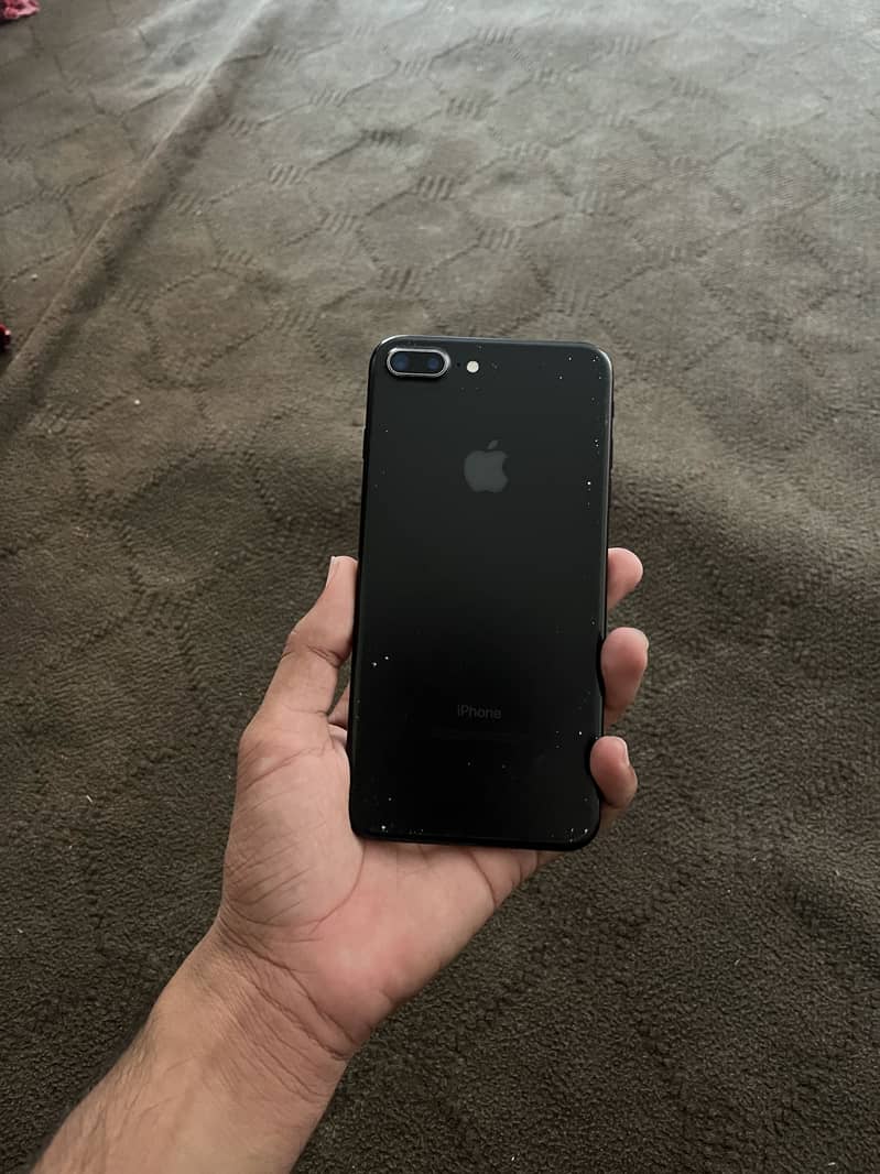 Apple iPhone 7 Plus 0