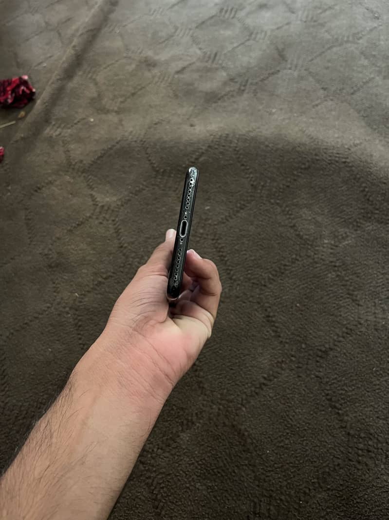 Apple iPhone 7 Plus 2