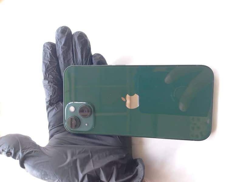 Apple iPhone 13 2