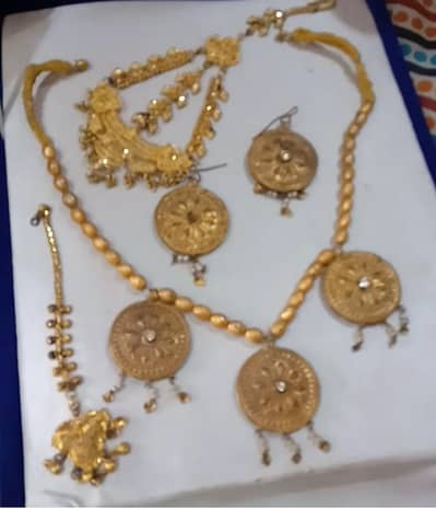 entique hand made jewelry sets . rings for sale