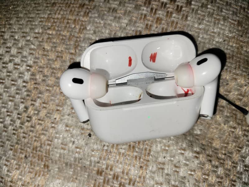 Ear buds pro 2 0