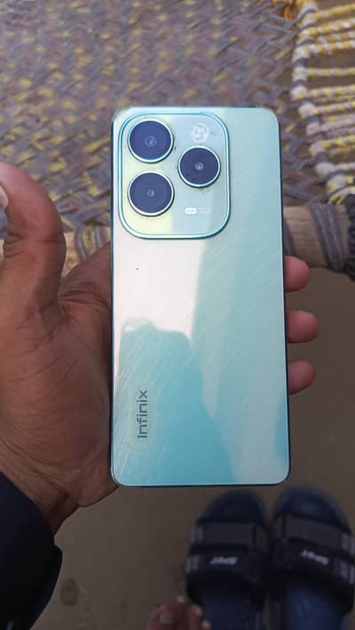 Infinix Hot 40