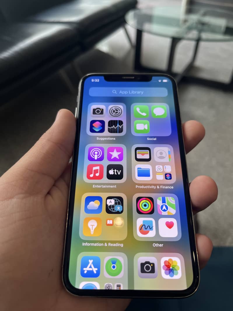 Apple iPhone X 3