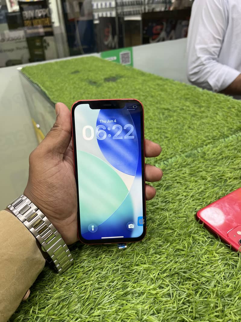 Apple iPhone 12 1