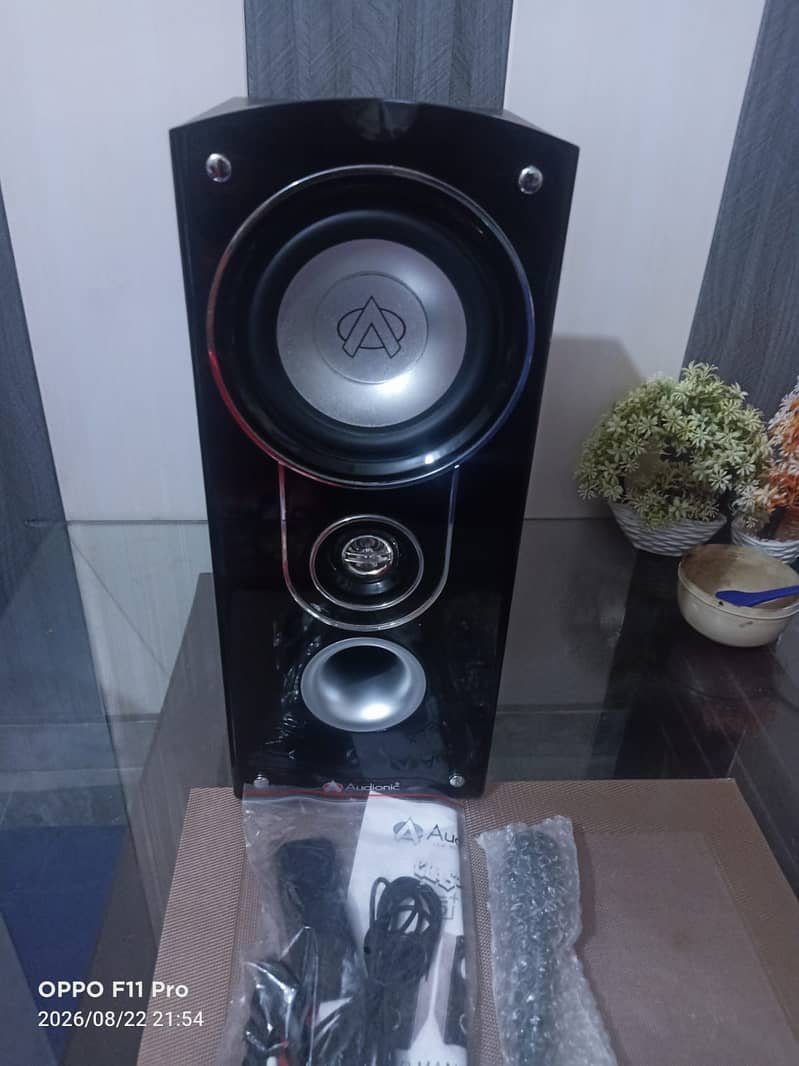 Speakers 10
