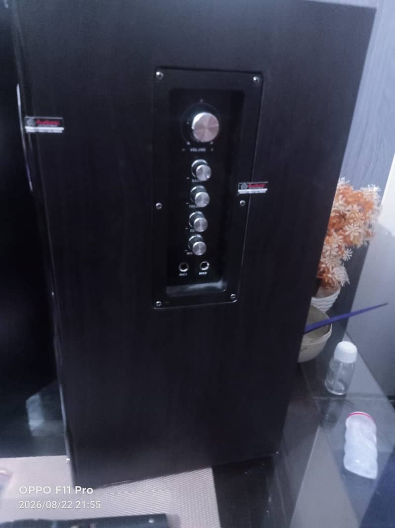 Speakers 11
