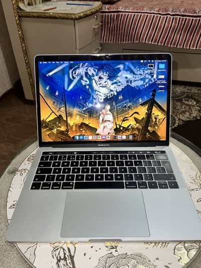 Macbook Pro 2017 (13 Inch + Touchbar)