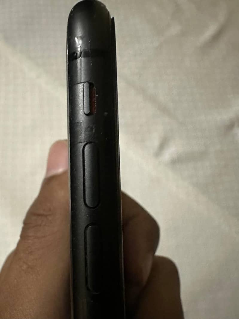 Apple iPhone 11 5