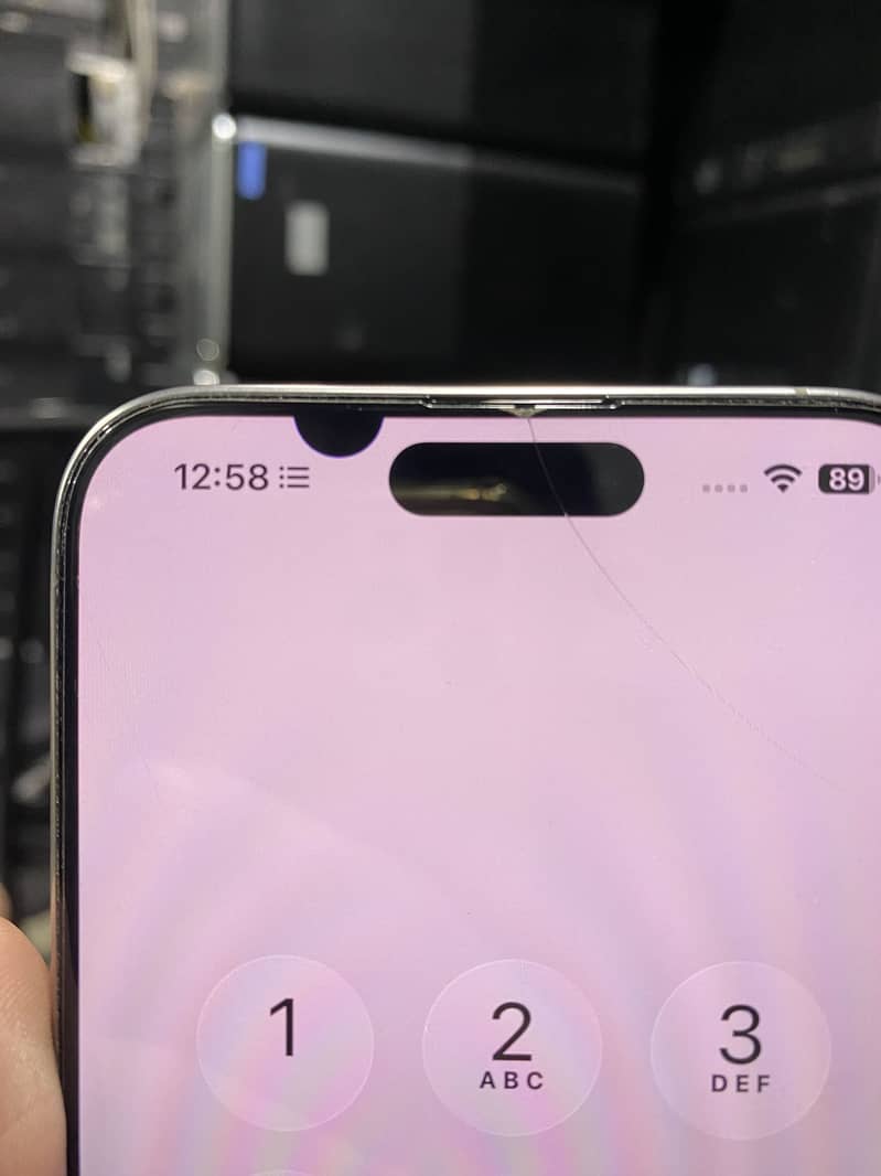 Apple iPhone 15 pro max 4