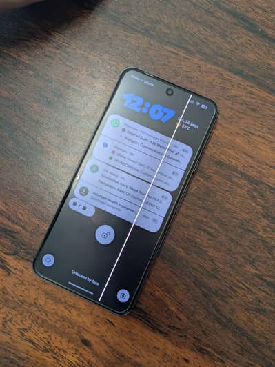 Google Pixel 8 panel line