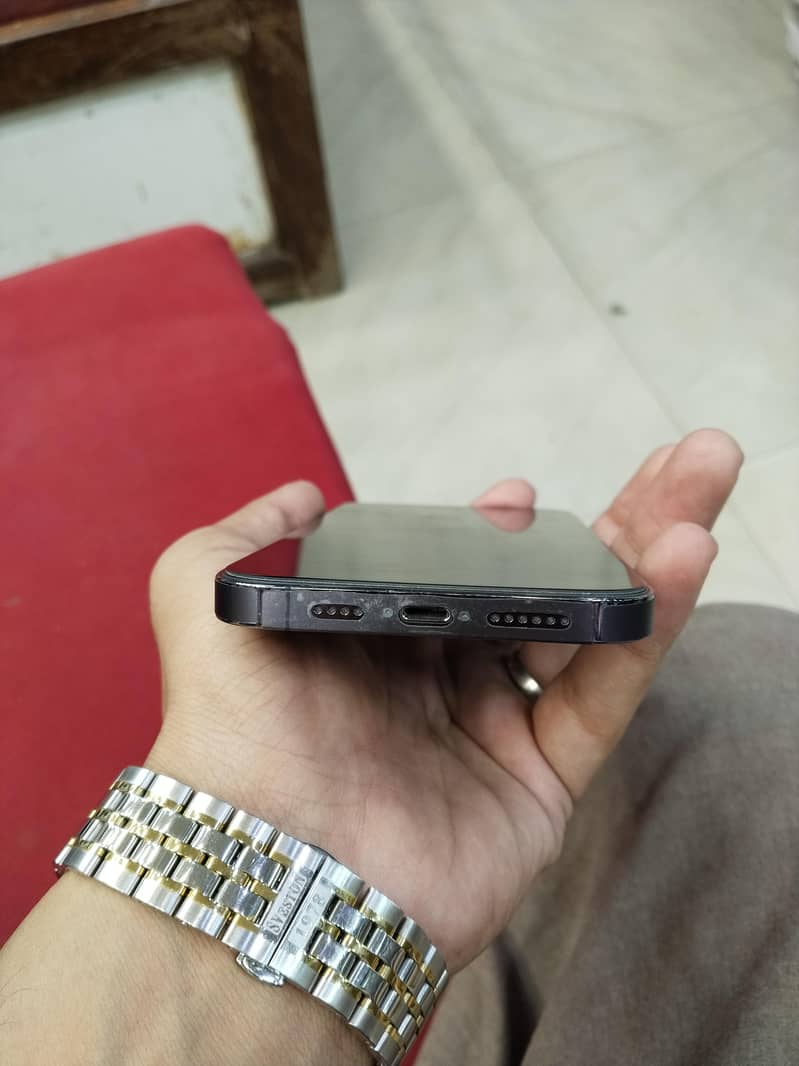 Apple iPhone 14 Pro Max 2