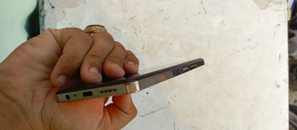 Infinix Note 30 4