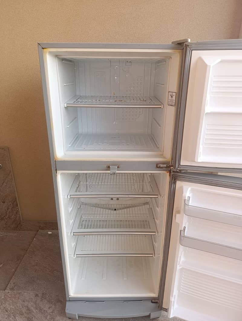refrigenrator + freezer 1