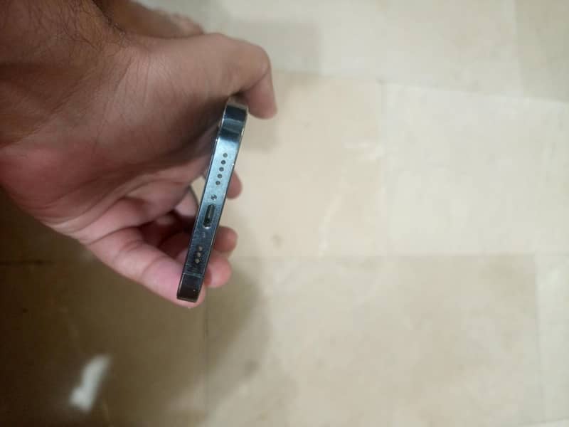 Apple iPhone 12 Pro 4