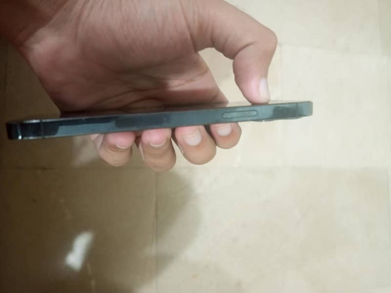 Apple iPhone 12 Pro 6