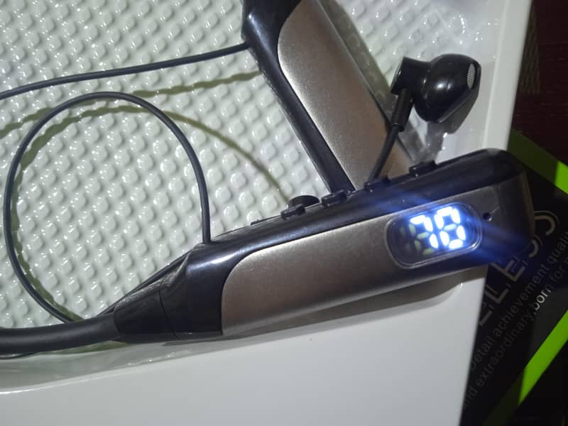 Neck Headset 1