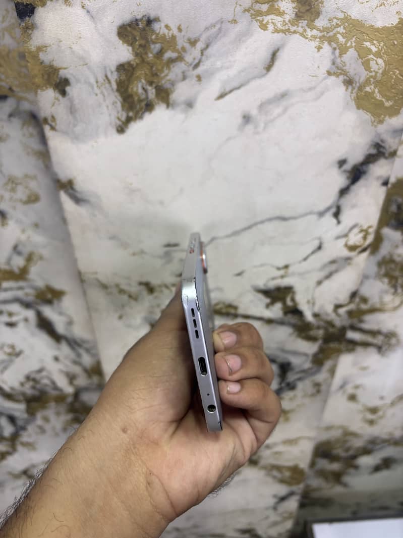 Infinix 4