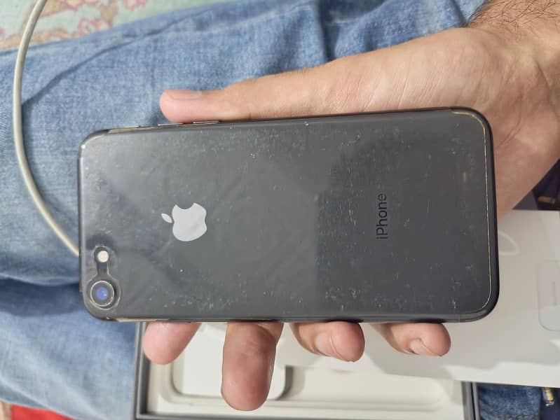 Apple iPhone 8 3