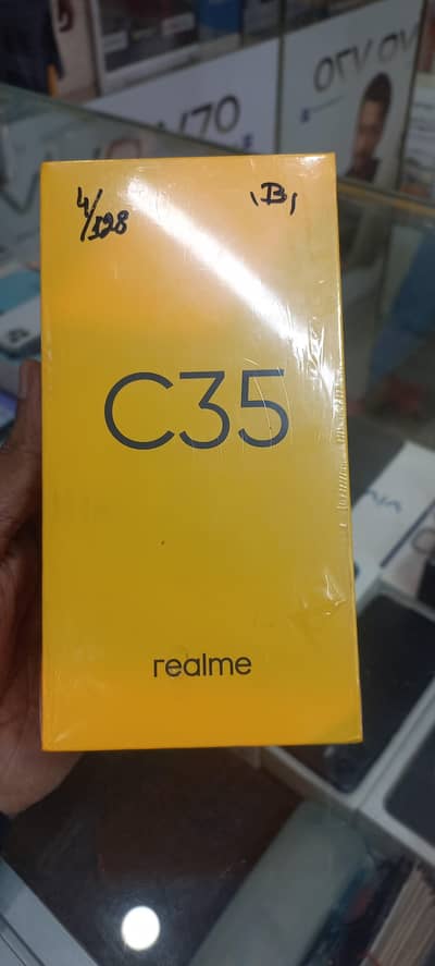 Realme C35