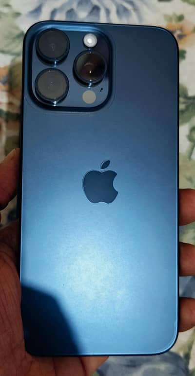 iPhone 15 Pro Max JV