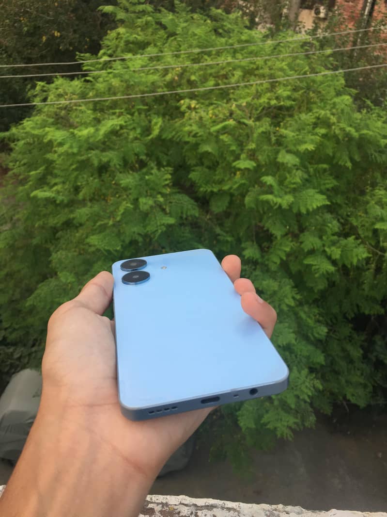 Realme Note 60 4