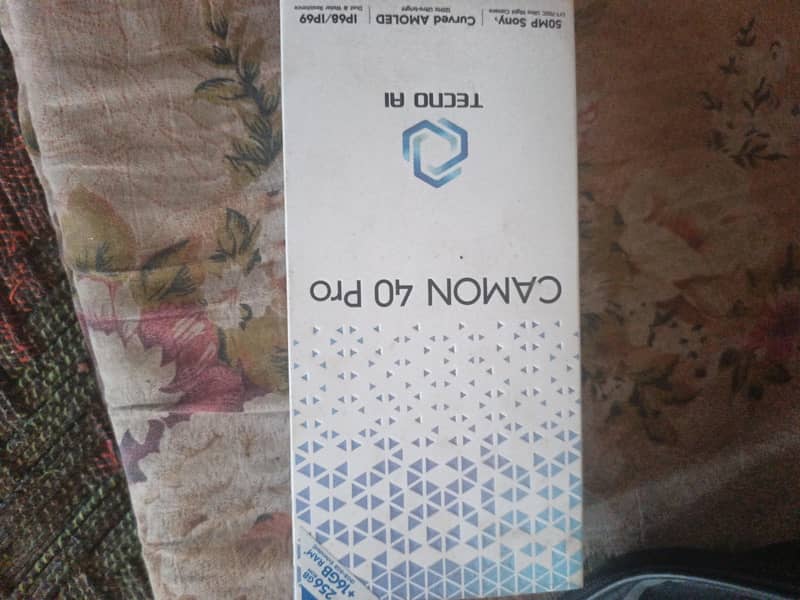Tecno CAMON 40 Pro 0
