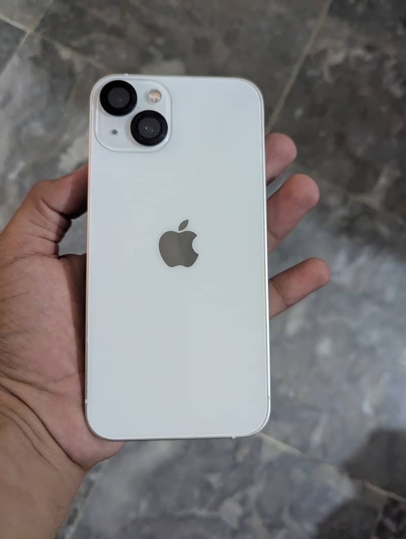 Apple iPhone 13 4