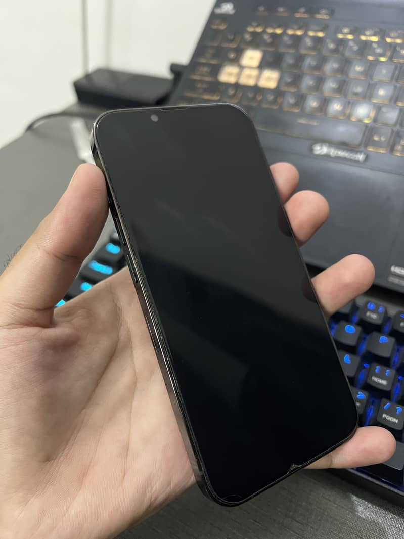 Apple iPhone 13 Pro 4