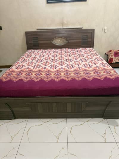 King Size Bed and Dressing Table with Mattress