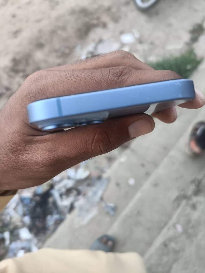Apple iPhone 14 2