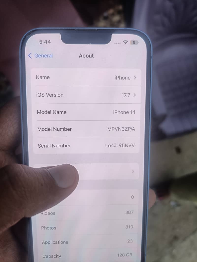 Apple iPhone 14 3