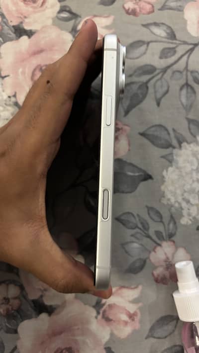 Apple iPhone 17 Pro Max new not much used 10/10 condition zero scartch