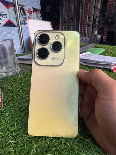 Infinix Hot 40 Pro
