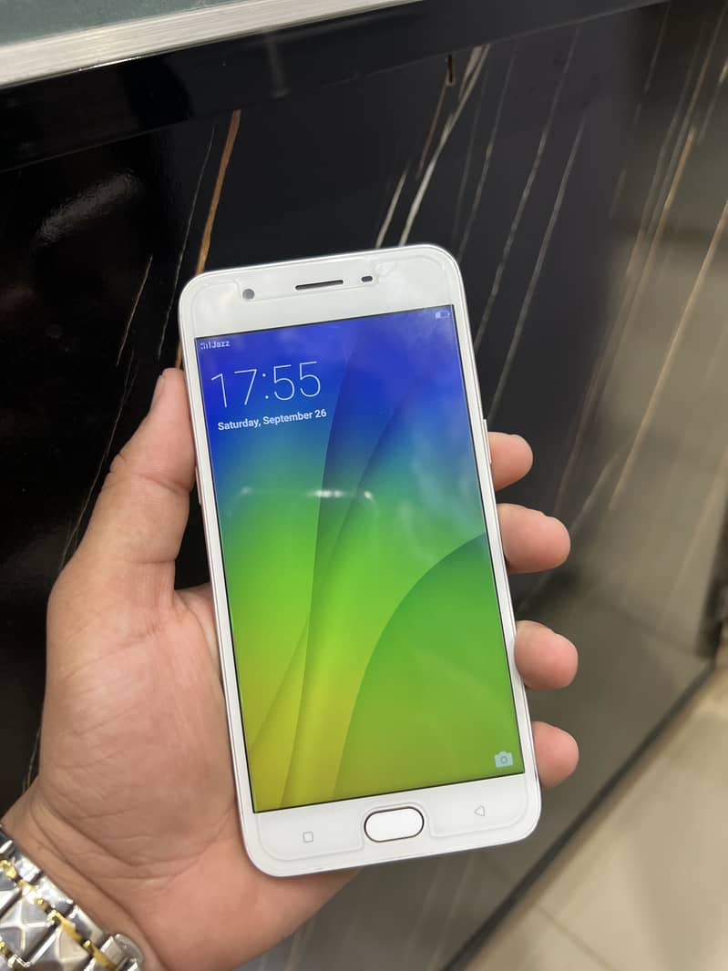OPPO A57 0