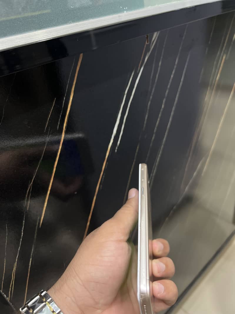 OPPO A57 2