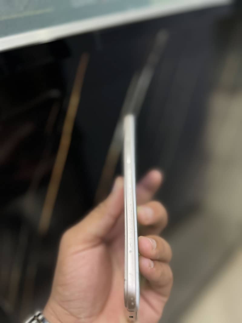 OPPO A57 5