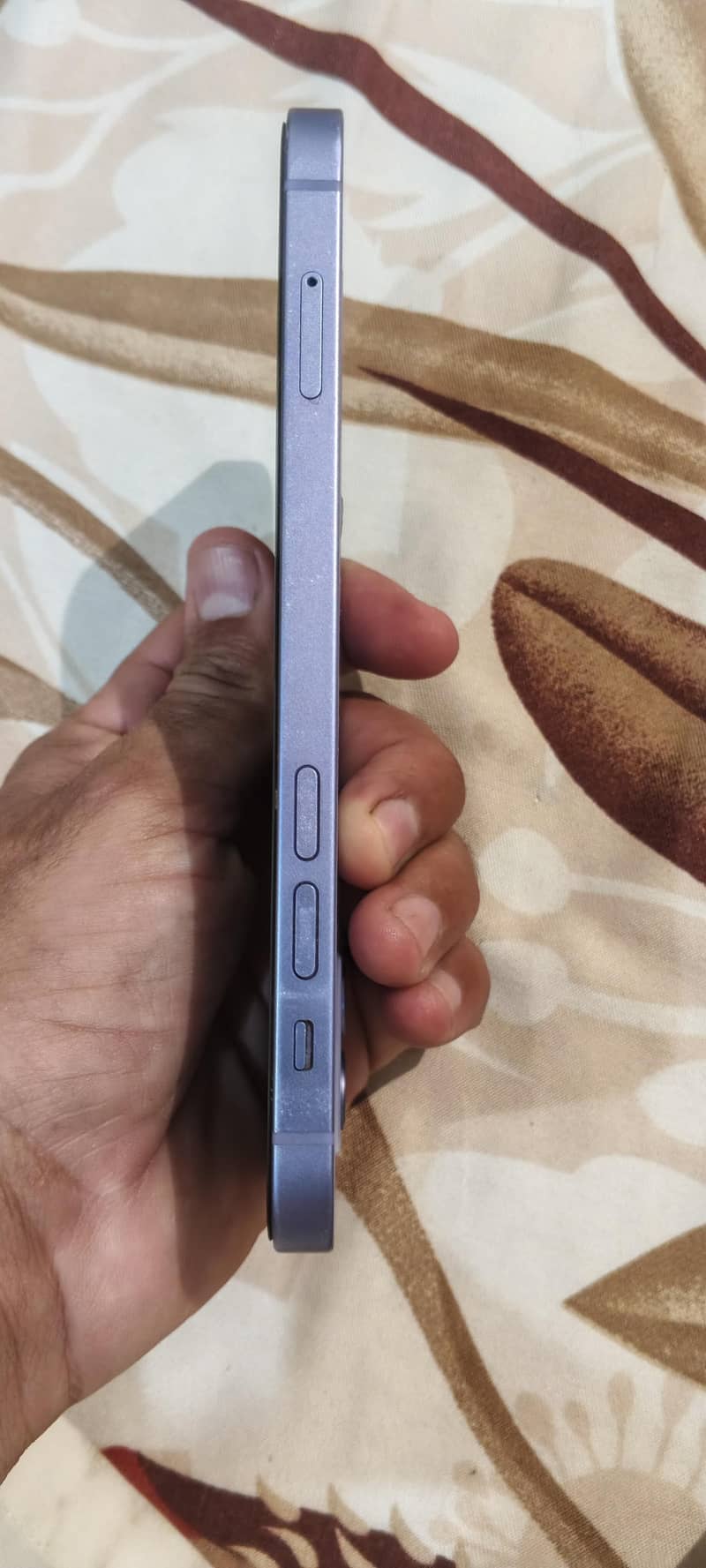 Apple iPhone 12 4