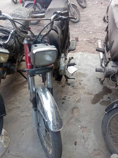 united 125