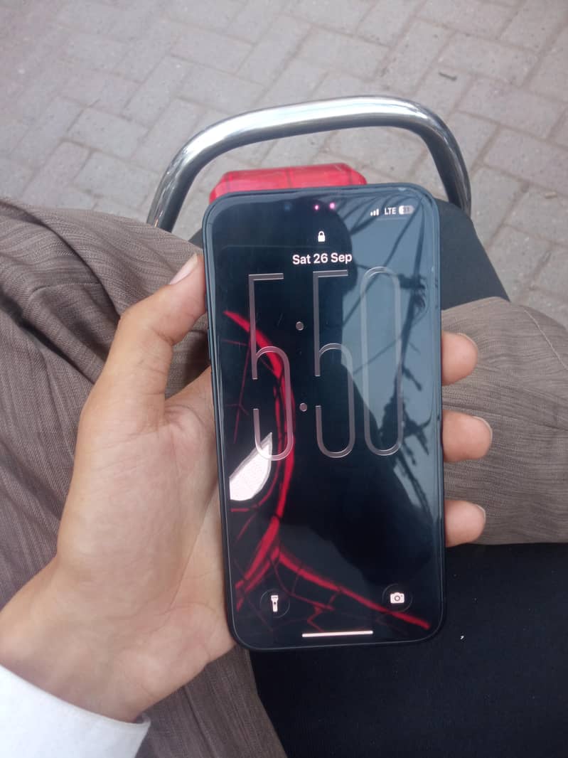 Apple iPhone 13 3