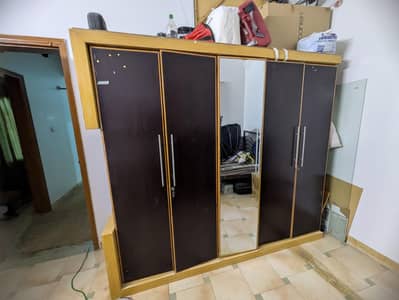 5 door Cupboard