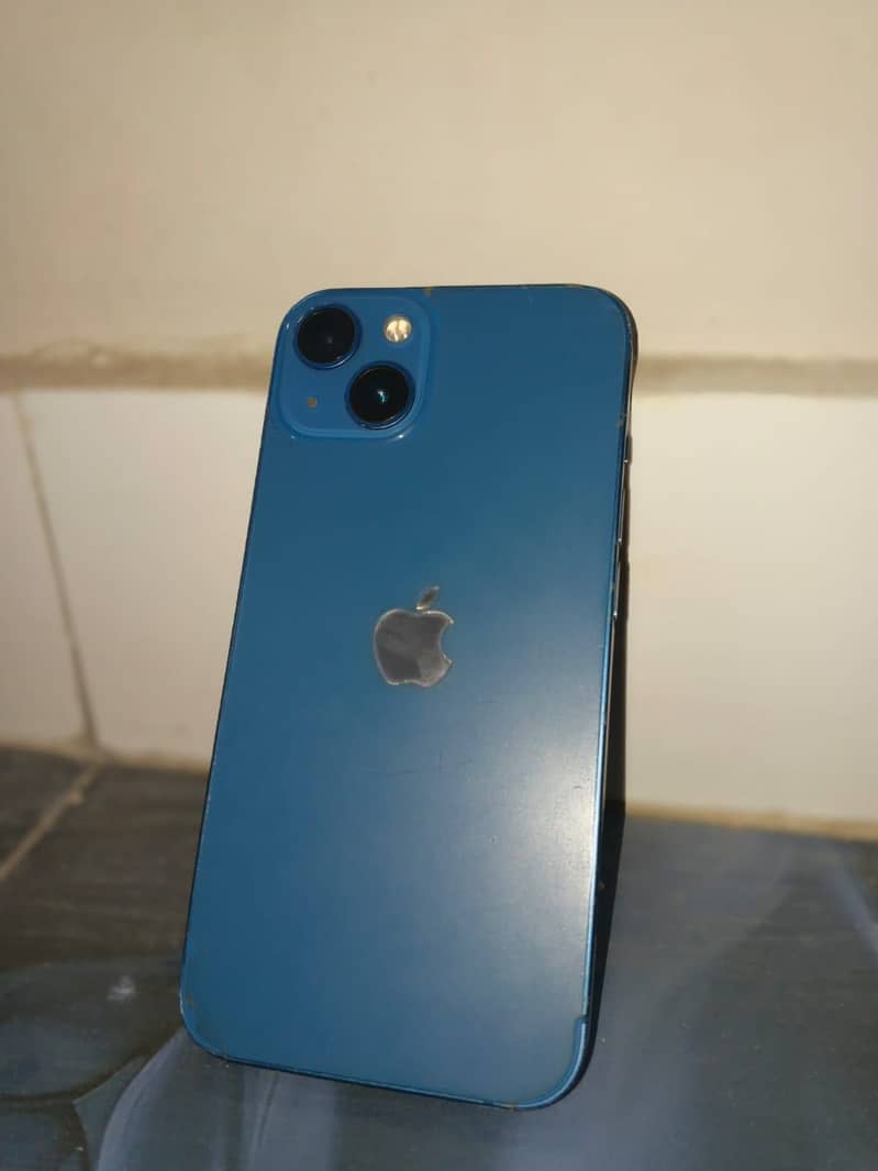 Apple iPhone 13 0