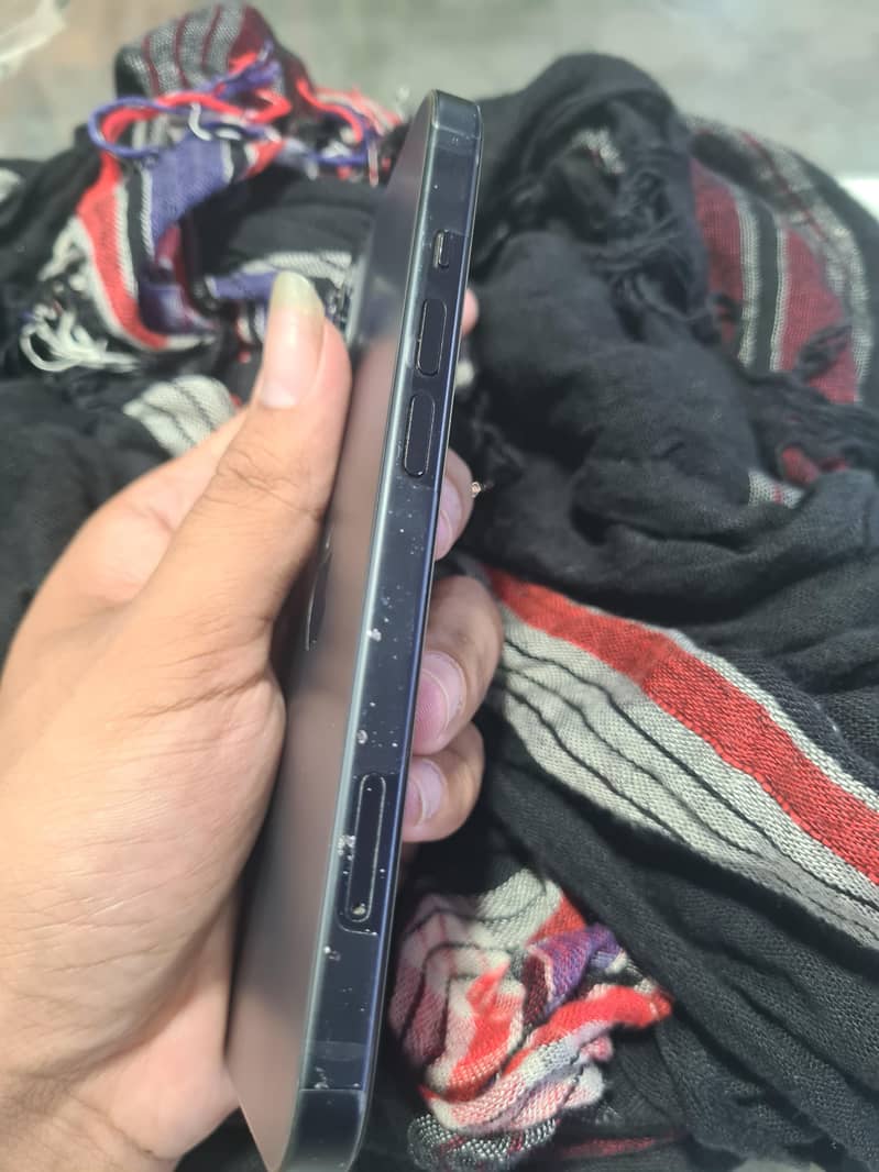Apple iPhone 15 2