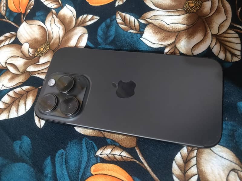 Apple iPhone 15 Pro 1