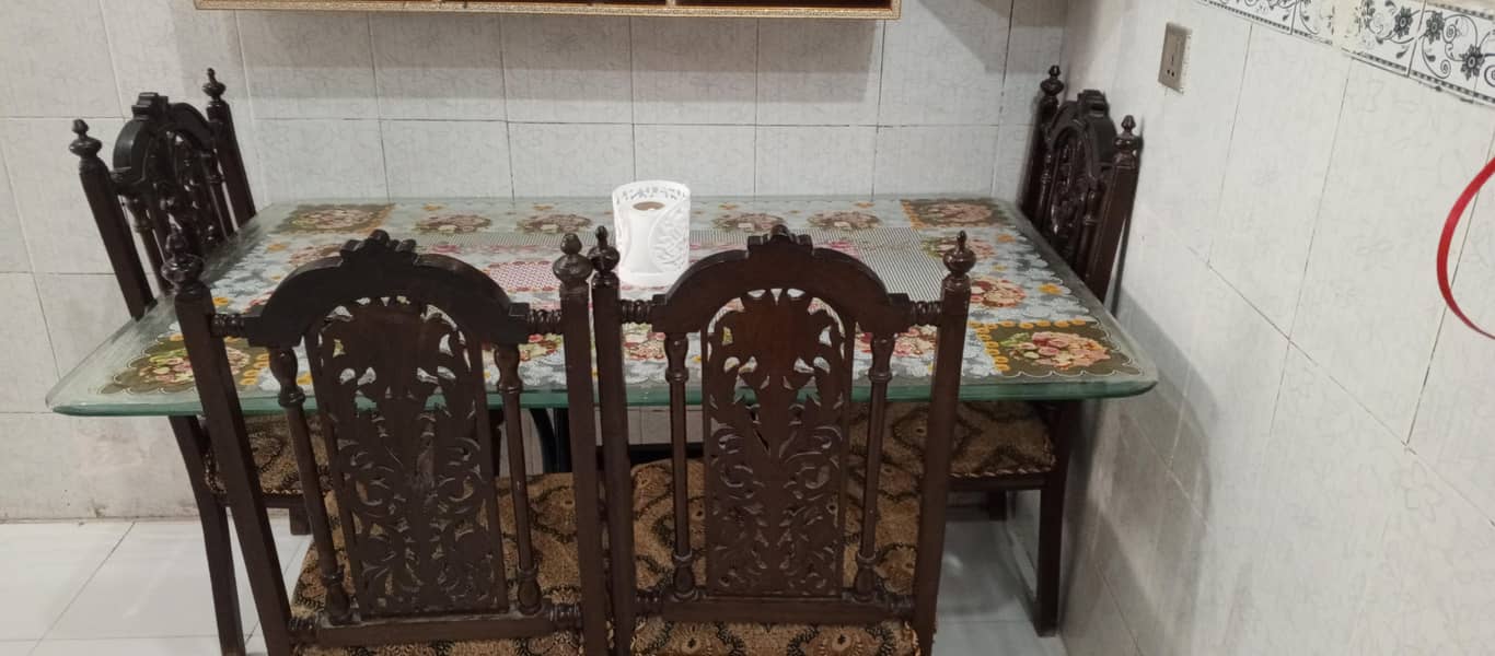 Dining Table Set – Elegant & Good Condition 3