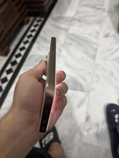 Apple iPhone 16 Pro mdm 128 100 health 129 cycle only