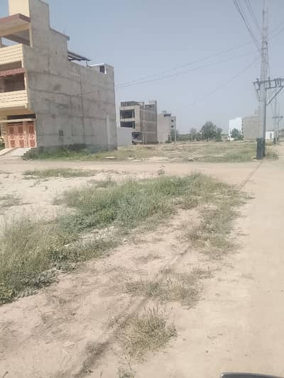 120 SQUARE YARD PLOT FOR SALE IN SAADI GARDEN BLOCK 2 240 FACING 40FIT ROAD
